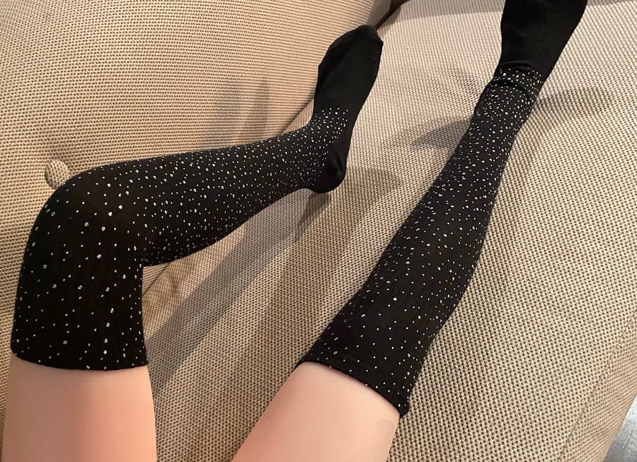 These cute knee high socks with Rhinestone comes in black and red. Perfect for Saturday night out or date night. Size S-M
