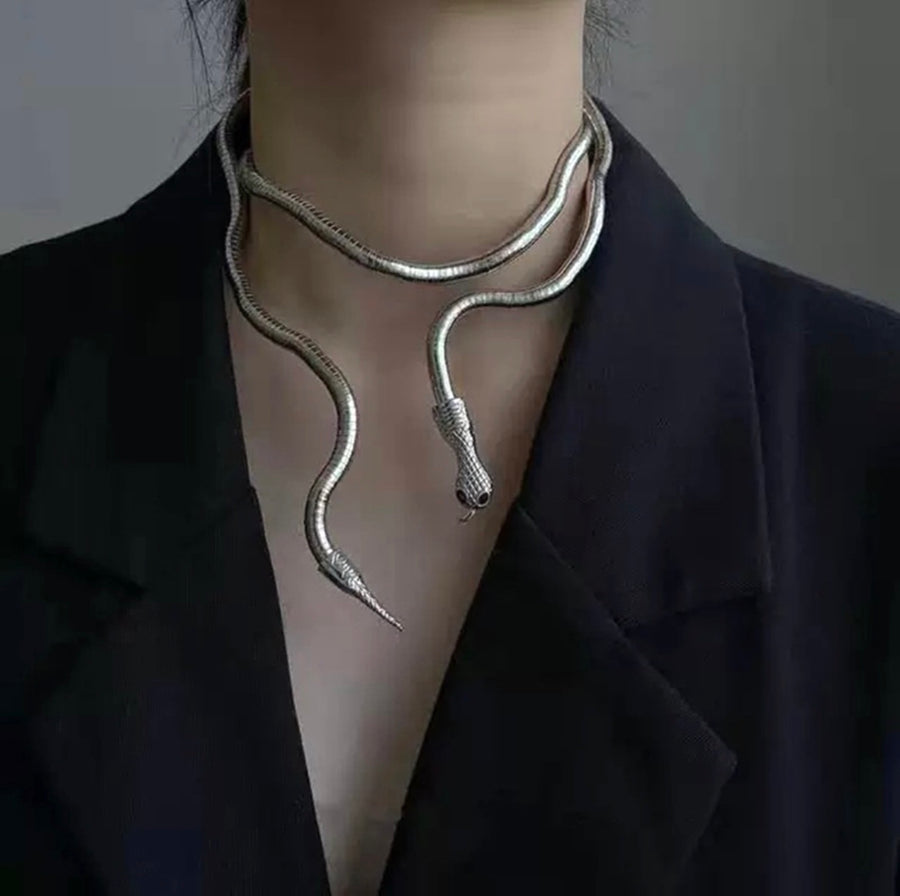Snake shape necklace that can make you look like a sexy doll